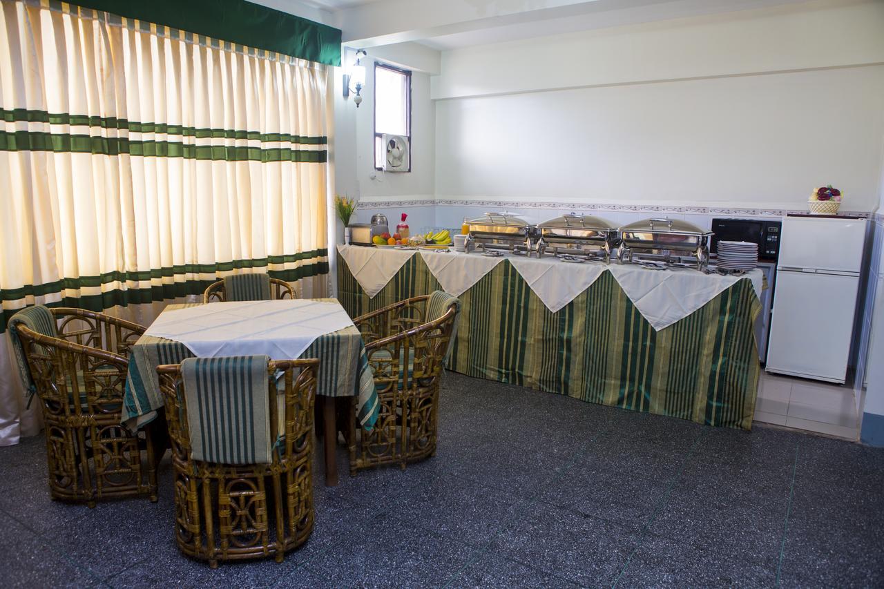 Meridian Hotel & Restaurant Dakhin Kattali Екстер'єр фото