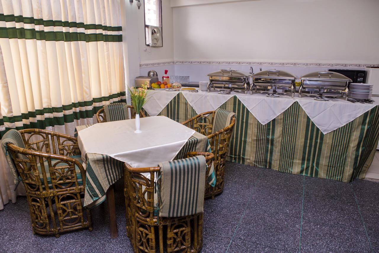 Meridian Hotel & Restaurant Dakhin Kattali Екстер'єр фото