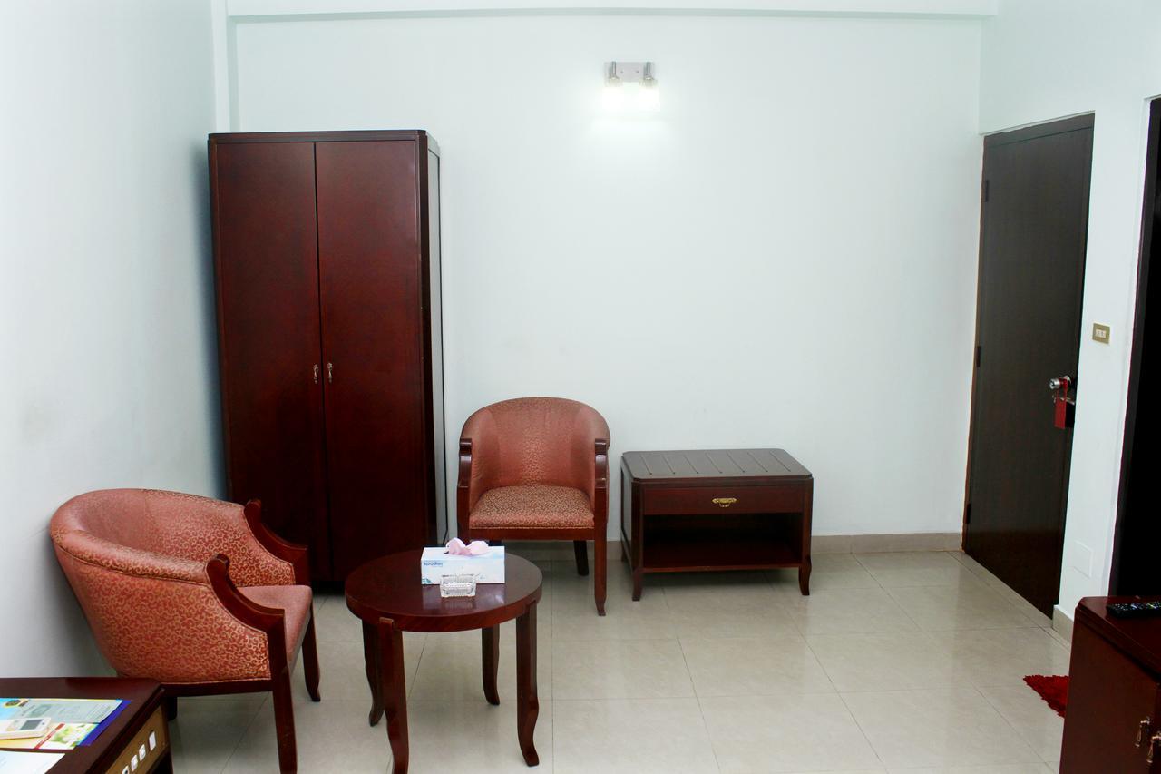 Meridian Hotel & Restaurant Dakhin Kattali Екстер'єр фото