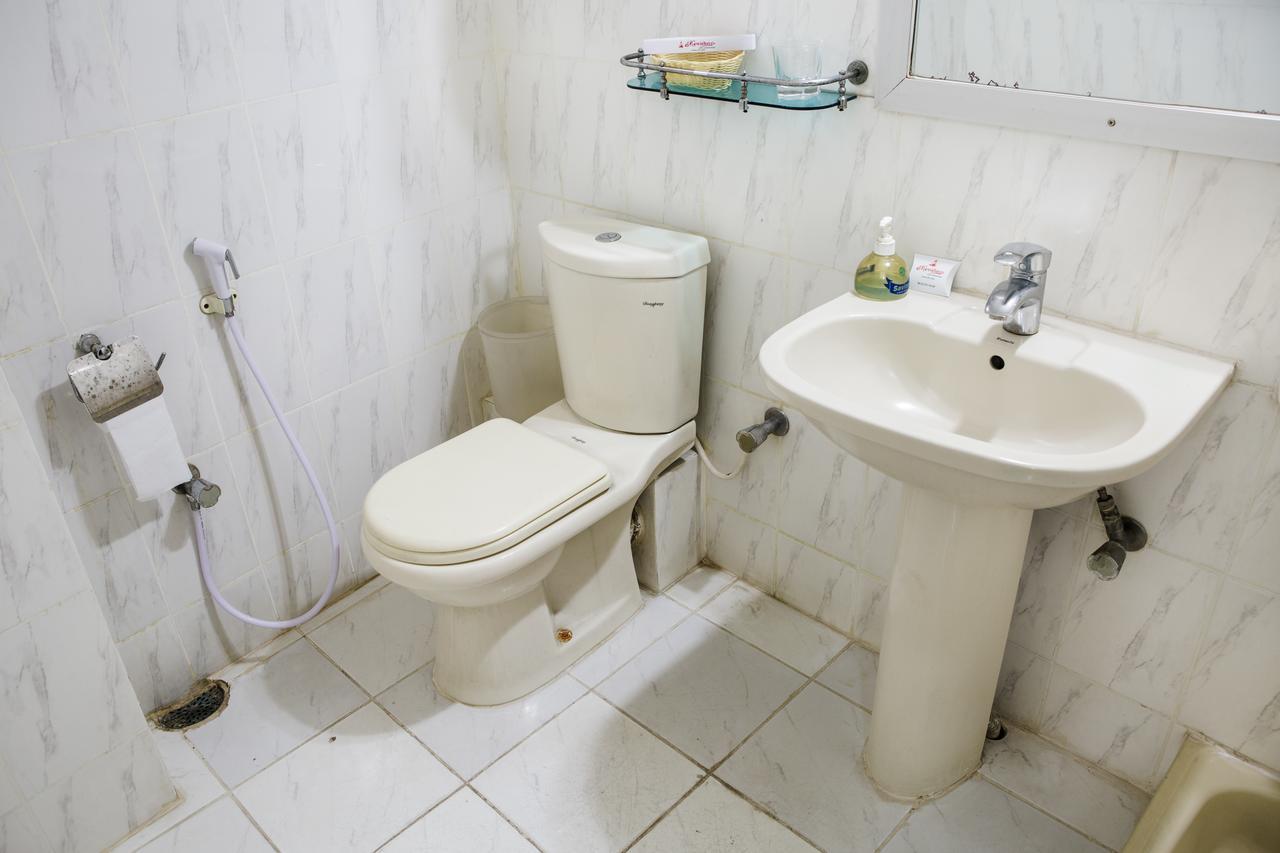 Meridian Hotel & Restaurant Dakhin Kattali Екстер'єр фото