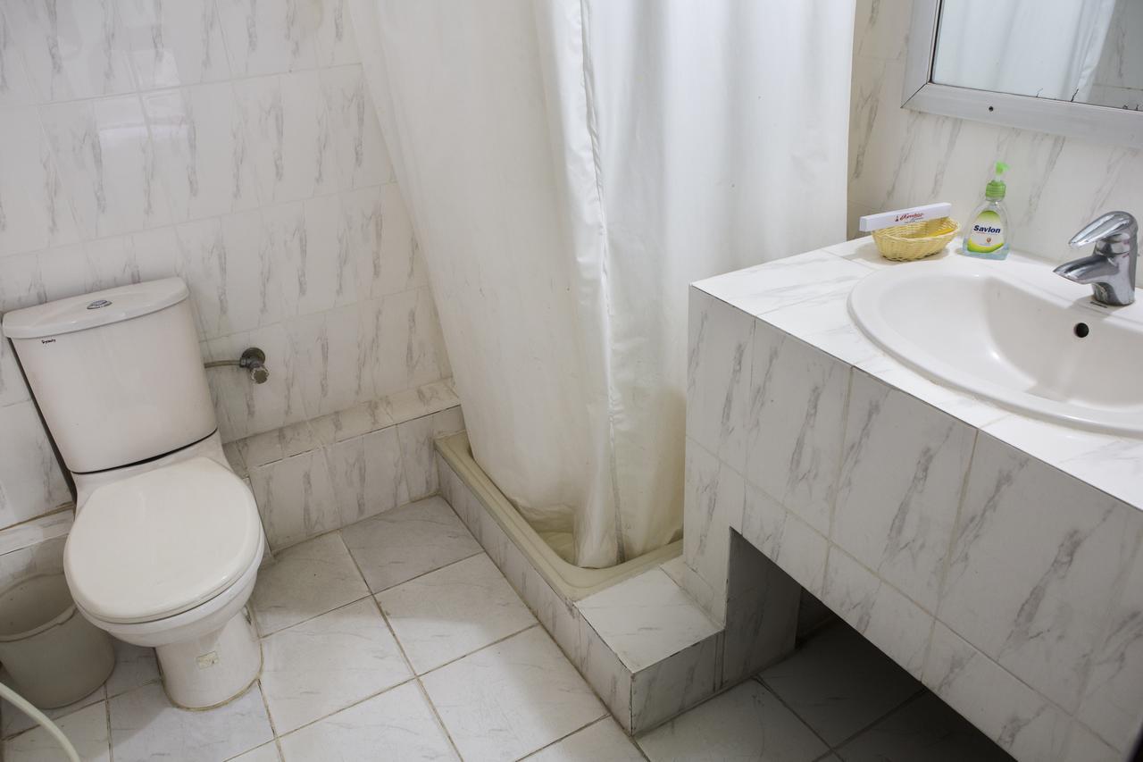 Meridian Hotel & Restaurant Dakhin Kattali Екстер'єр фото